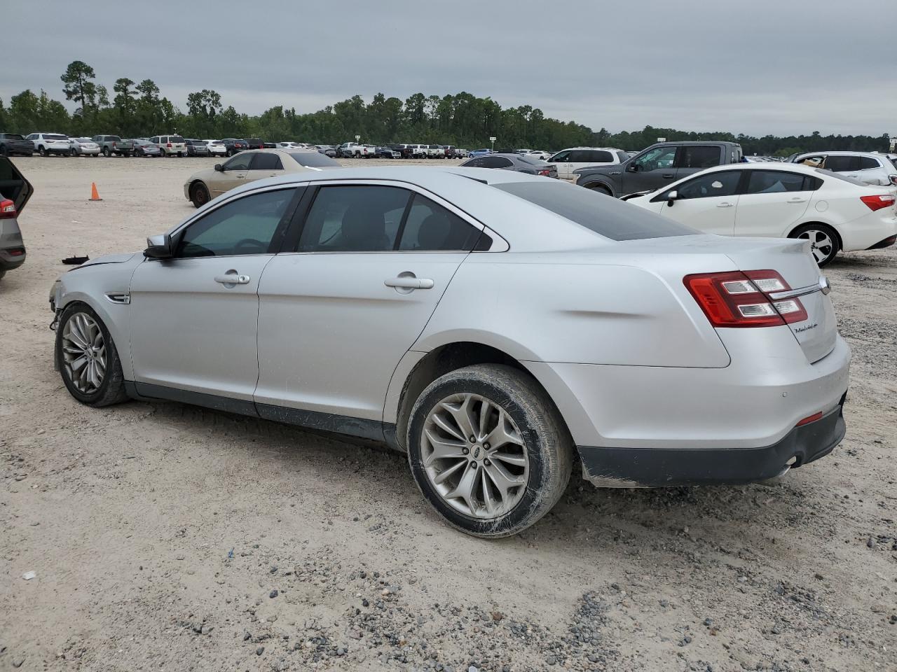 2015 Ford Taurus Limited VIN: 1FAHP2F81FG102579 Lot: 70250634