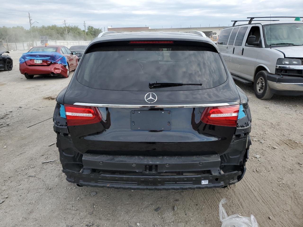 WDC0G4KB0JV025545 2018 Mercedes-Benz Glc 300 4Matic