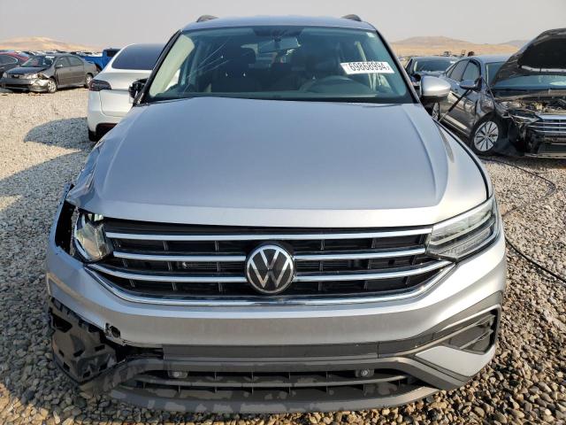 3VV0B7AX1NM040690 Volkswagen Tiguan S 5