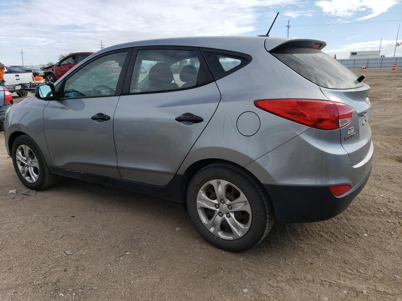 2011 Hyundai Tucson - Image 2