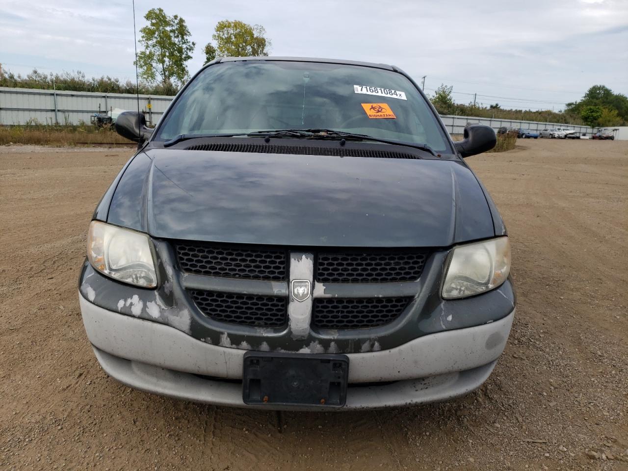 1B4GP25392B713153 2002 Dodge Caravan Se