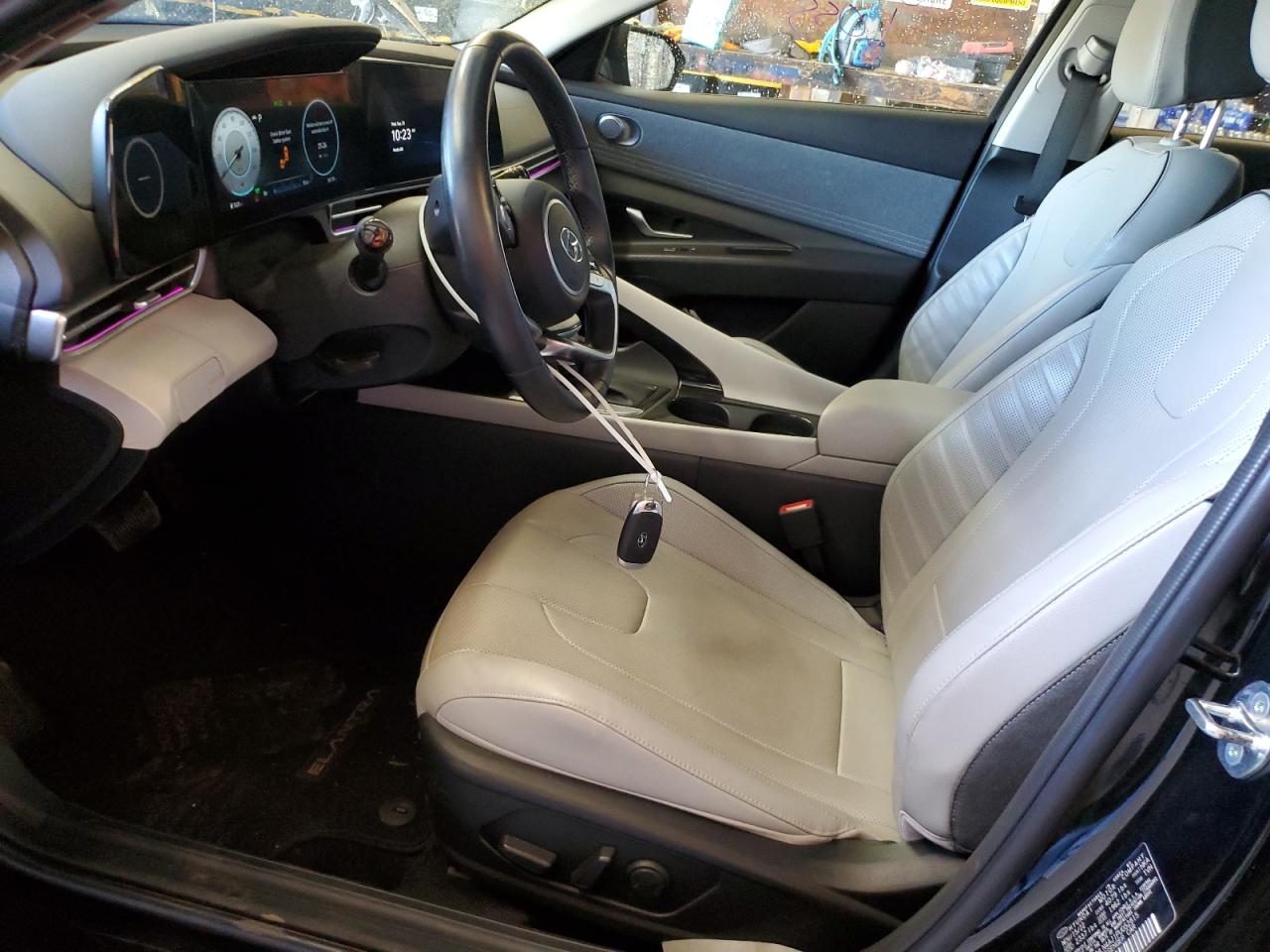 2023 Hyundai Elantra - Image 7