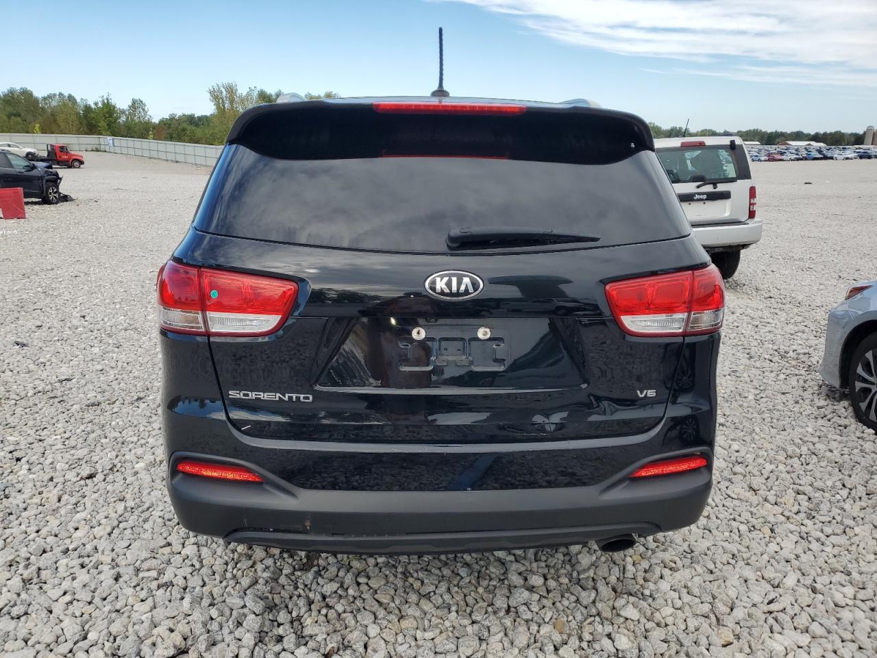 5XYPGDA57HG325942 2017 Kia Sorento Lx