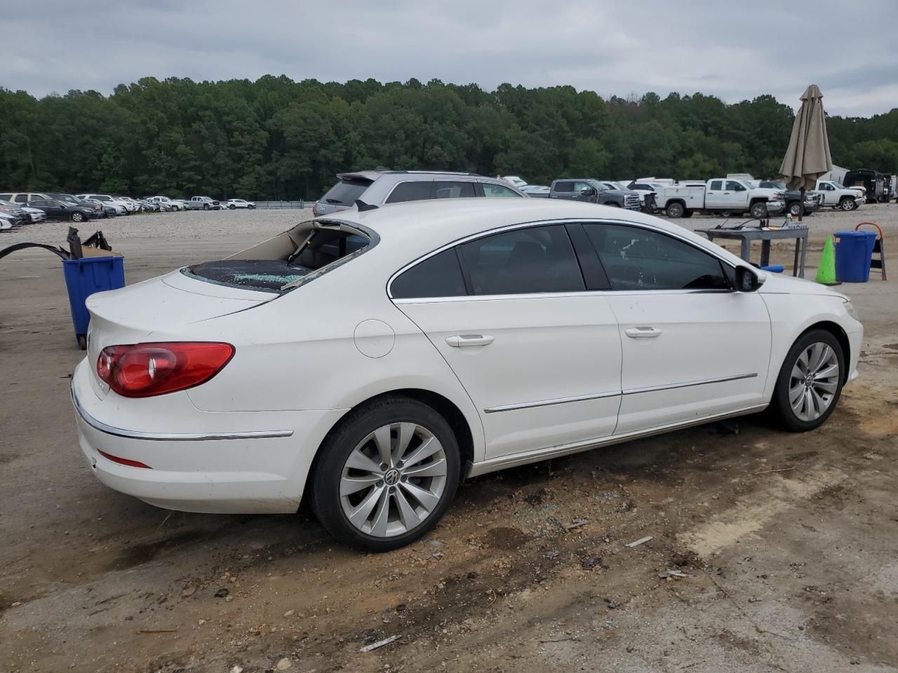 2009 Volkswagen Passat CC - Image 3