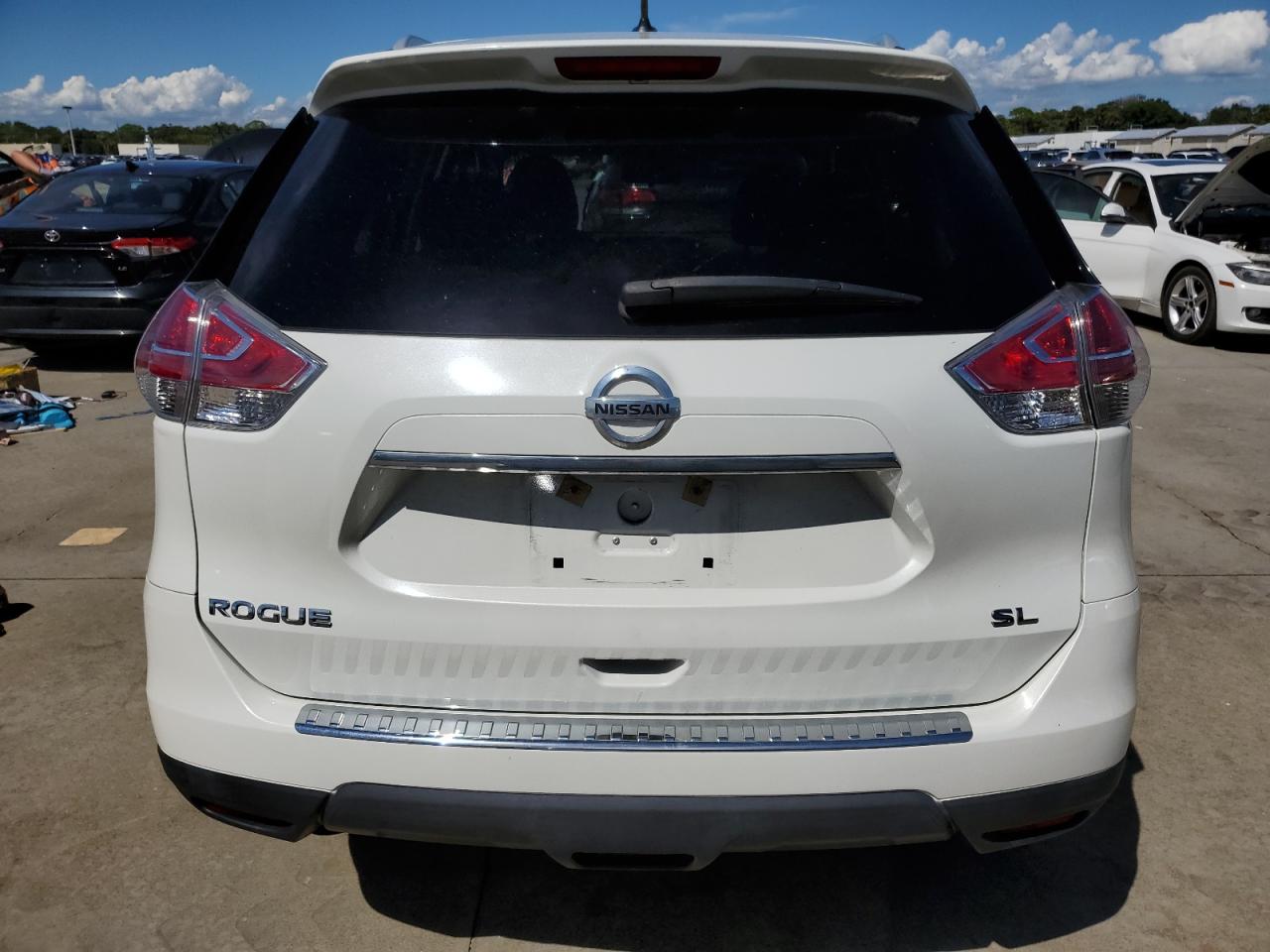 2015 Nissan Rogue S VIN: 5N1AT2MT2FC891696 Lot: 73870404