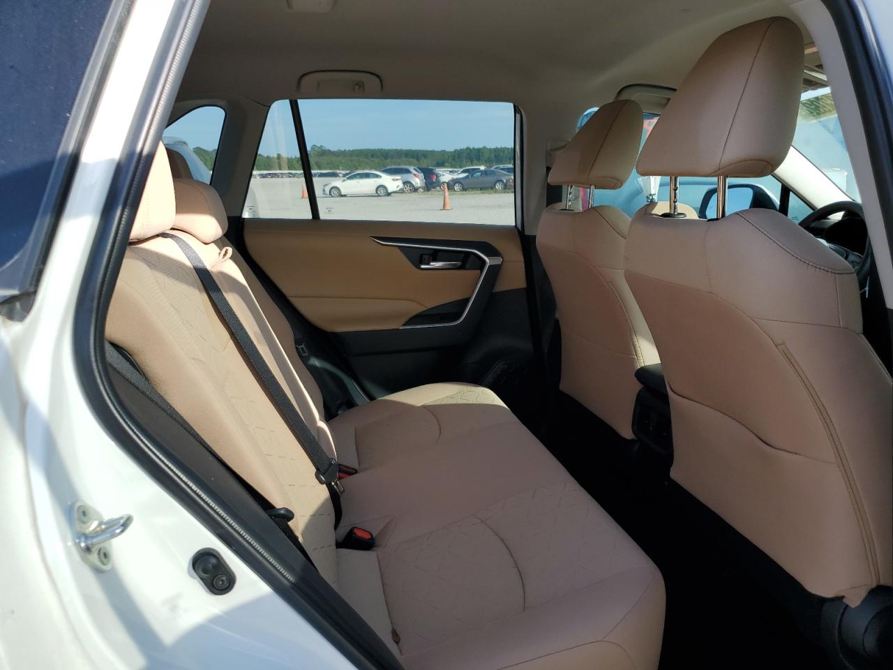 2022 Toyota RAV 4 - Image 11
