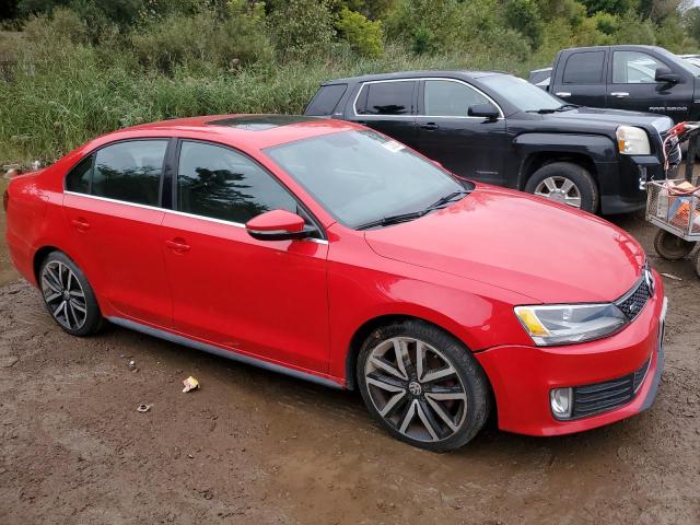  VOLKSWAGEN JETTA 2013 Червоний