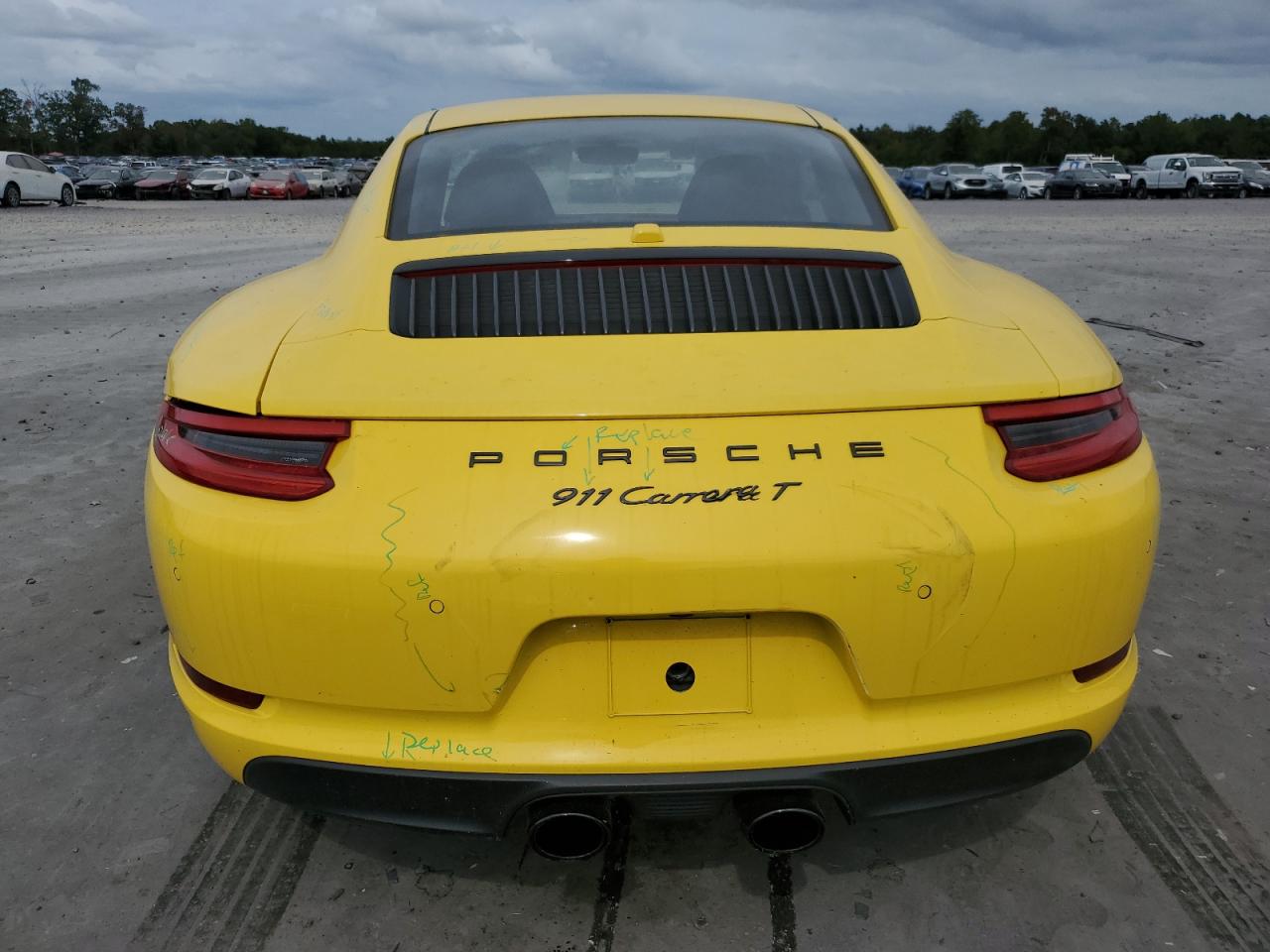 WP0AA2A90JS105864 2018 Porsche 911 Carrera