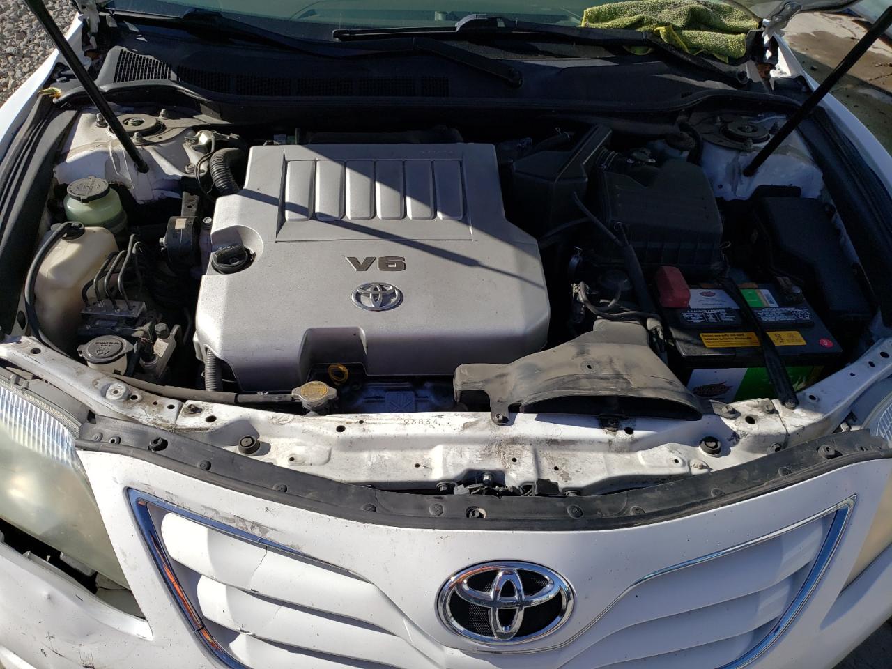 2011 Toyota Camry - Image 11