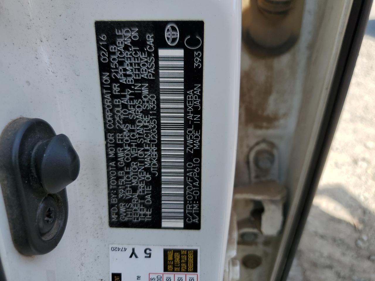 2016 Toyota Prius - Image 15