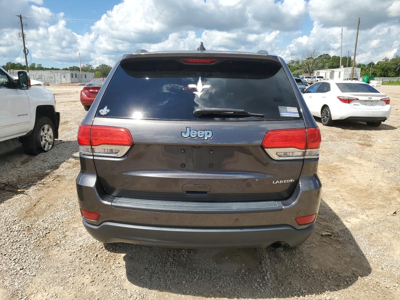 1C4RJEAG9HC696252 2017 Jeep Grand Cherokee Laredo