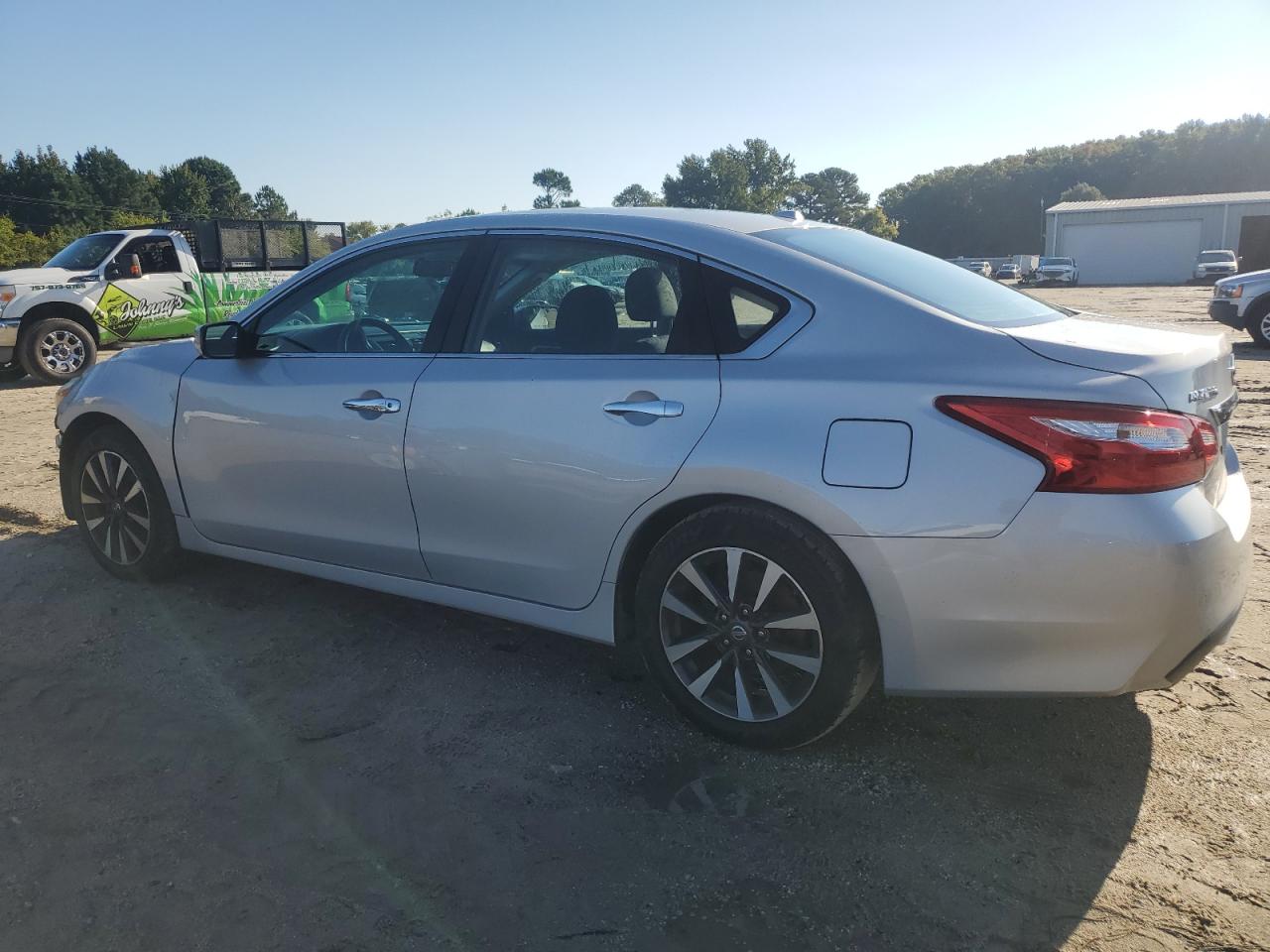 1N4AL3AP0HC169945 2017 NISSAN ALTIMA - Image 2