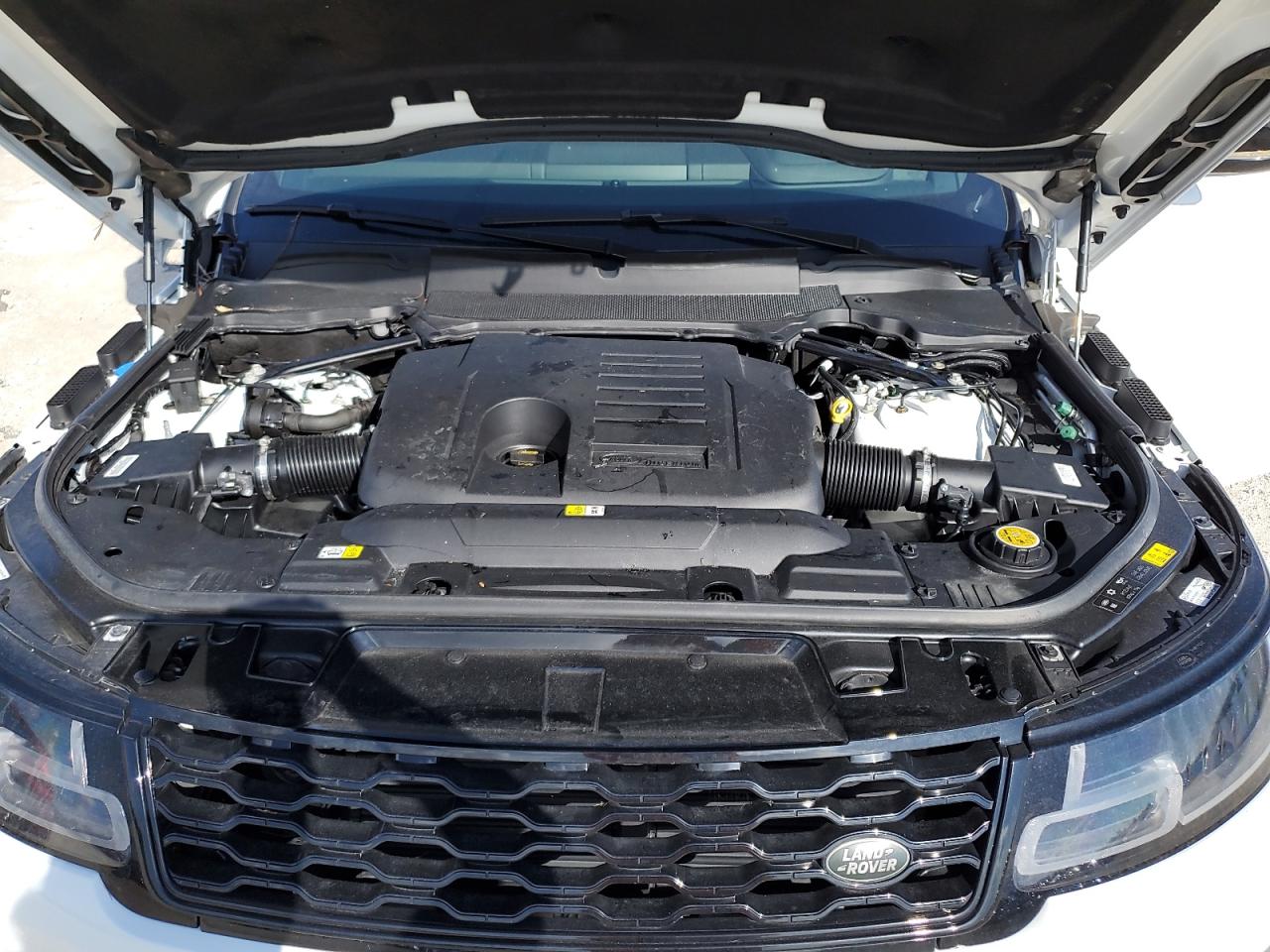 2022 Land Rover Range Rover - Image 12