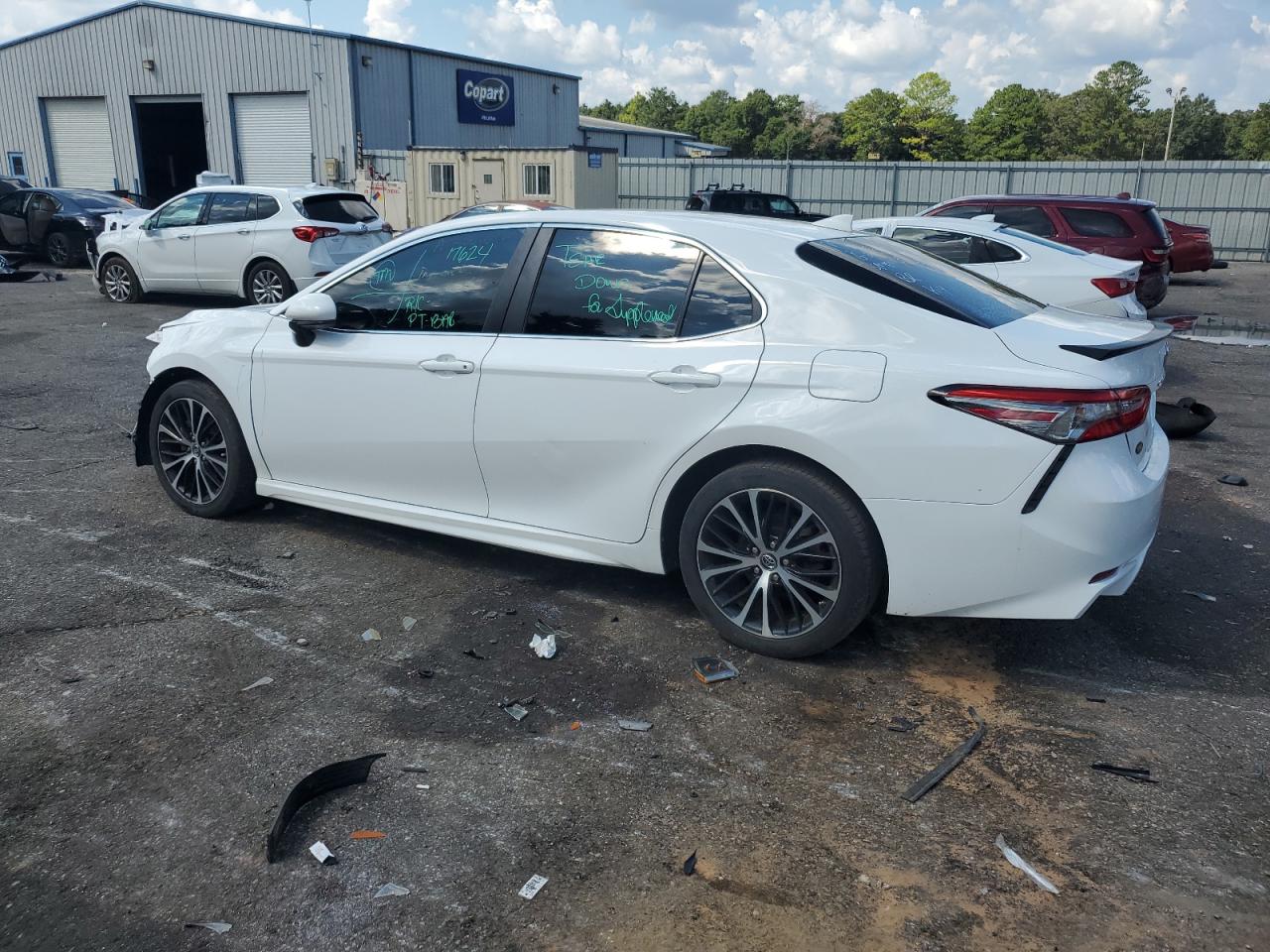 4T1B11HK1KU735594 2019 TOYOTA CAMRY - Image 2