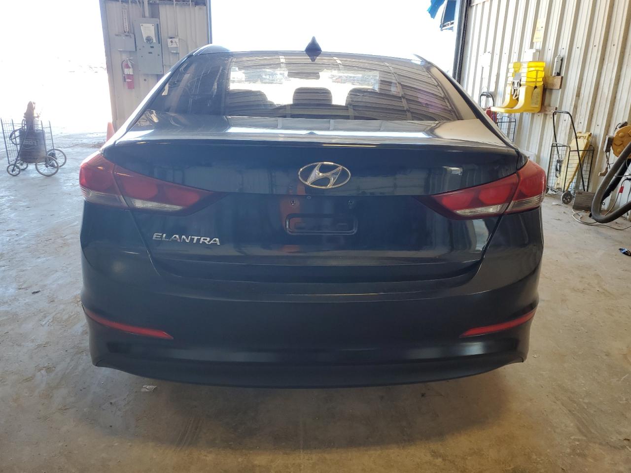 5NPD84LF3HH061035 2017 Hyundai Elantra Se