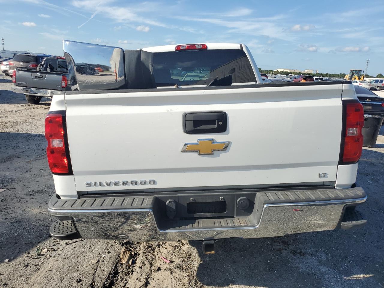 1GCUKREC3JF209198 2018 Chevrolet Silverado K1500 Lt