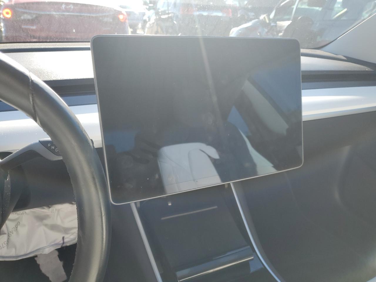 5YJ3E1EB8JF097319 2018 Tesla Model 3