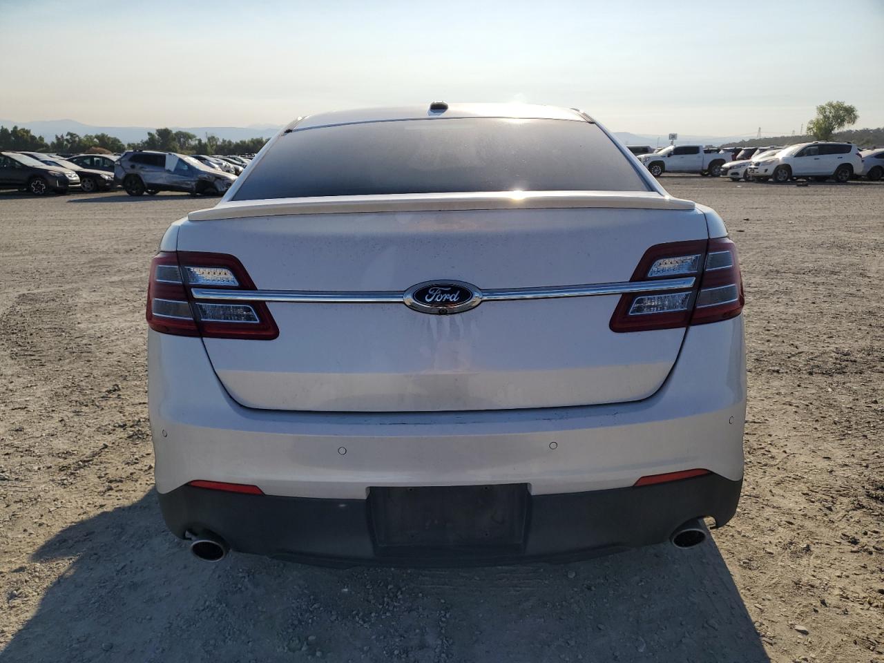 1FAHP2F88EG109141 2014 Ford Taurus Limited