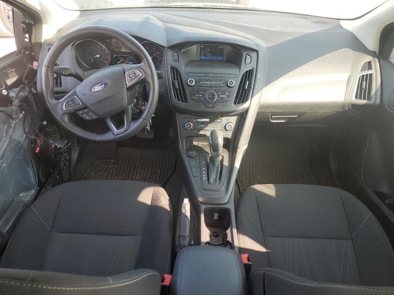 1FADP3FE9JL268133 2018 Ford Focus Se