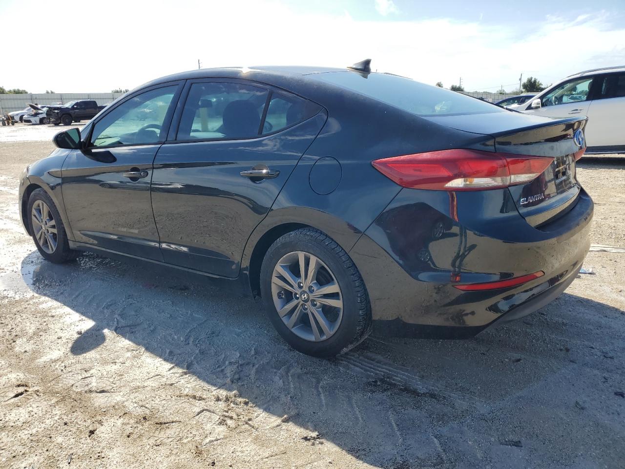 2017 Hyundai Elantra - Image 2