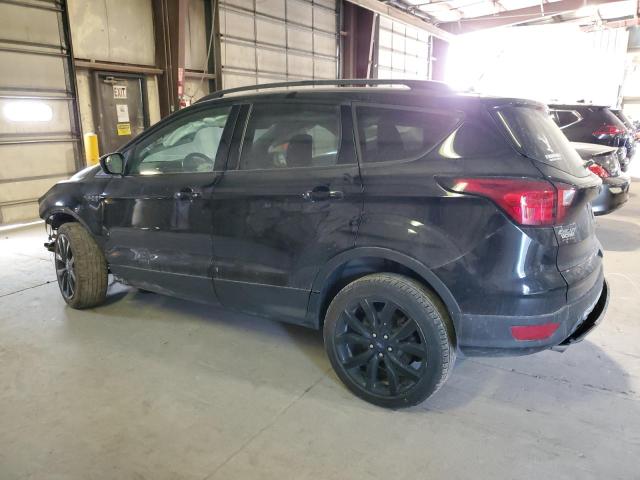  FORD ESCAPE 2019 Czarny