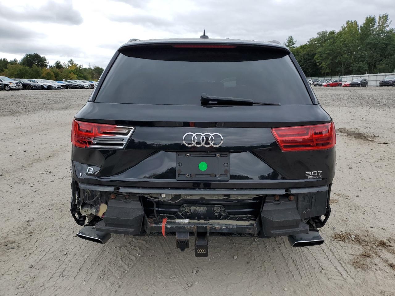 WA1VAAF75HD035192 2017 Audi Q7 Prestige