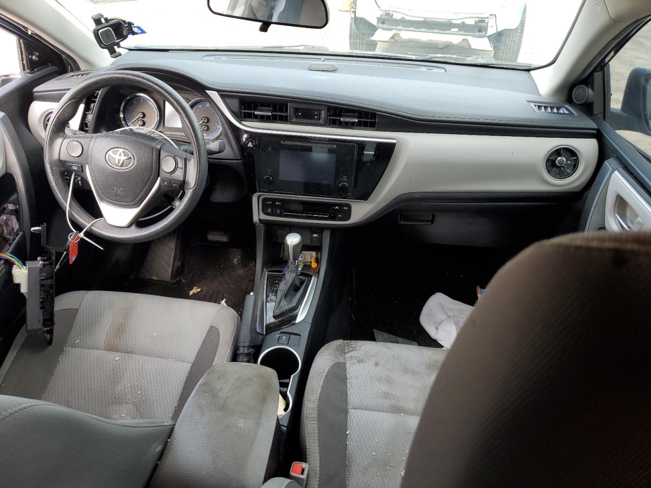 2017 Toyota Corolla L VIN: 2T1BURHE1HC813396 Lot: 74894184