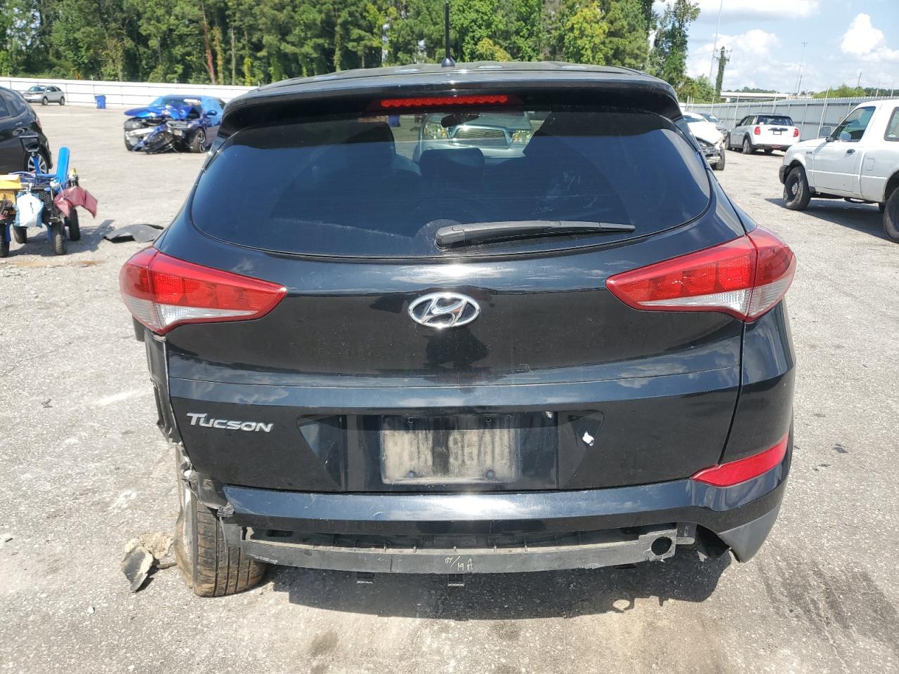 KM8J23A47JU812239 2018 Hyundai Tucson Se