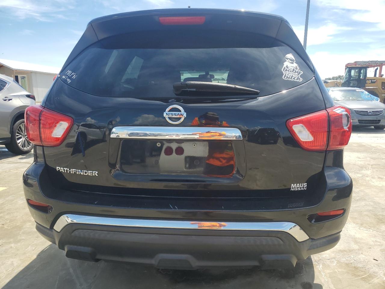 2018 Nissan Pathfinder S VIN: 5N1DR2MN0JC652718 Lot: 73849494