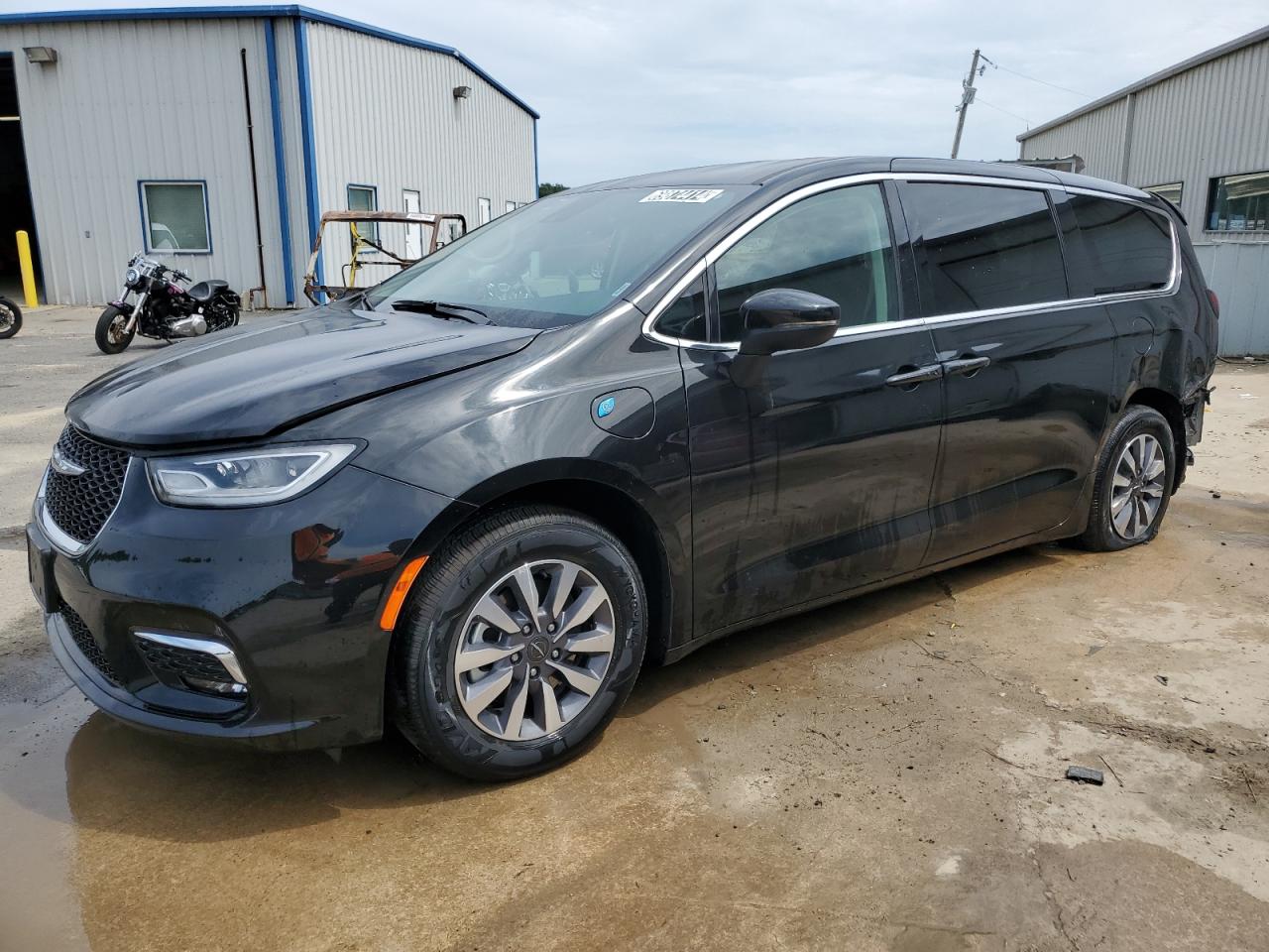 2023 CHRYSLER PACIFICA