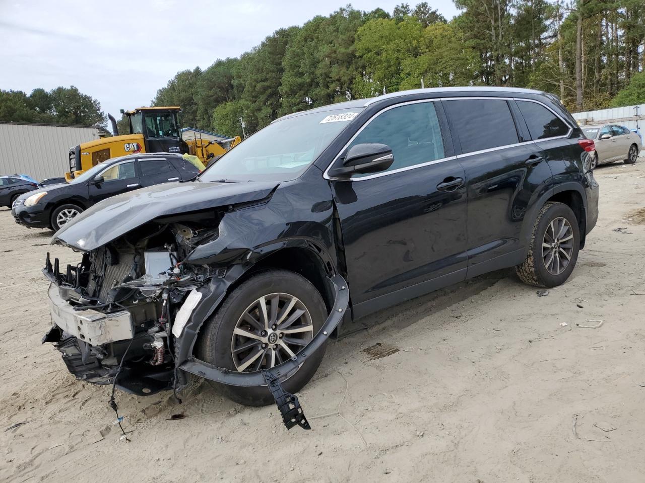 5TDJZRFH8KS587348 2019 TOYOTA HIGHLANDER - Image 1