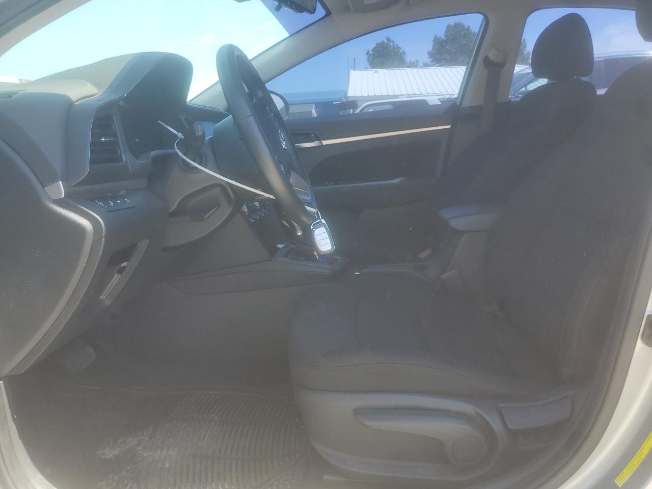 2020 Hyundai Elantra - Image 7