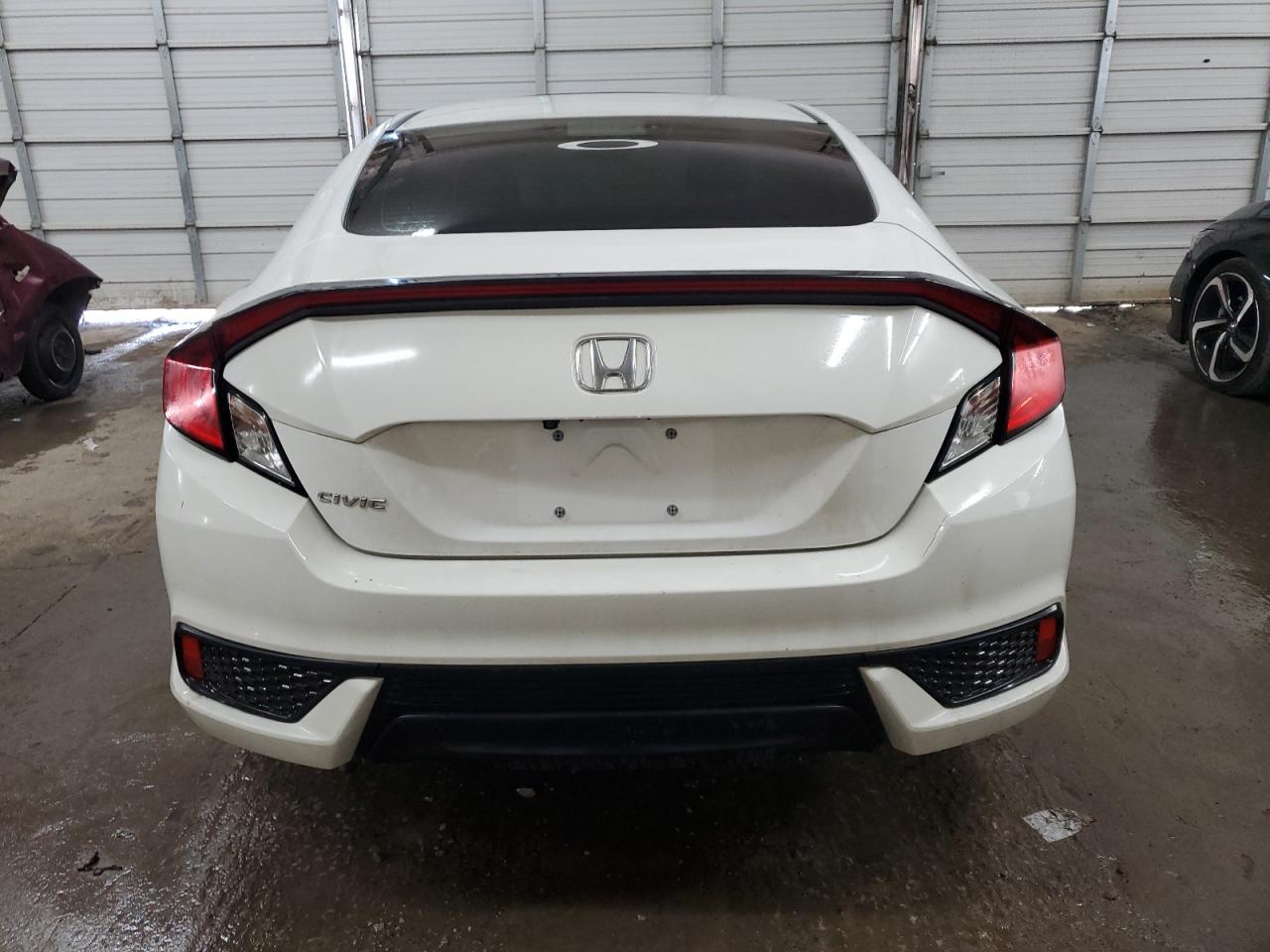 2HGFC4B01JH302434 2018 Honda Civic Lx