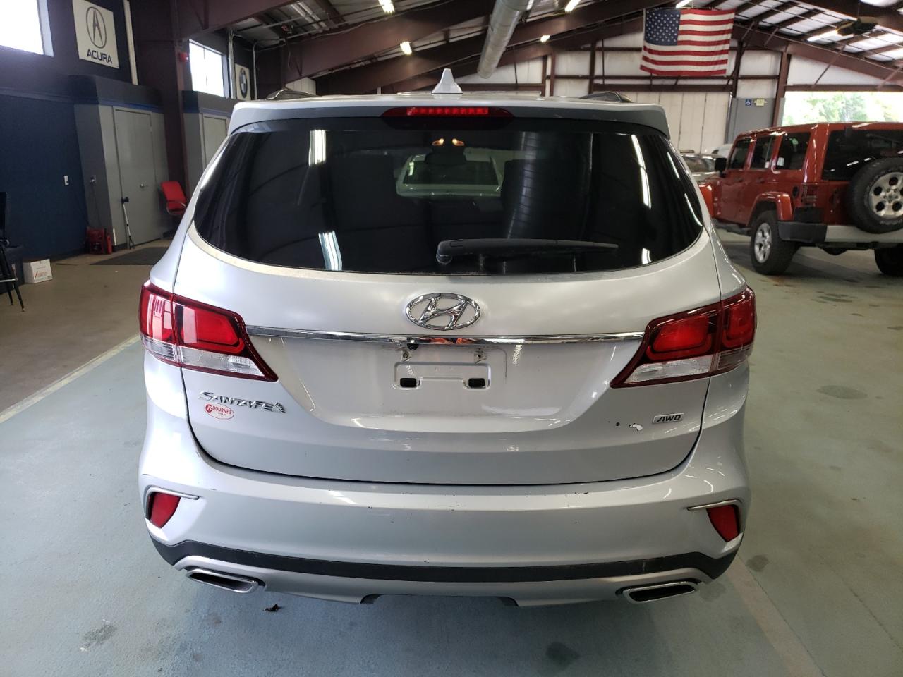 KM8SMDHF7HU183071 2017 Hyundai Santa Fe Se