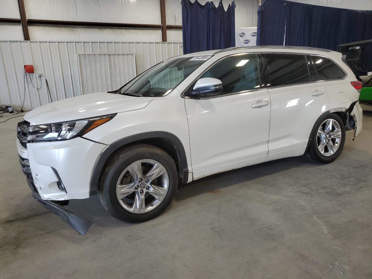 VIN 5TDYZRFH0KS360122 2019 TOYOTA HIGHLANDER no.1