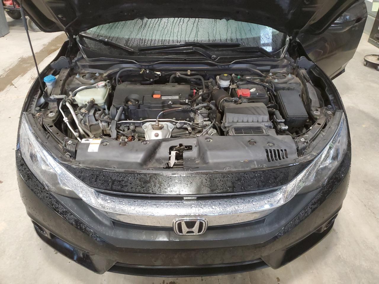 2HGFC2F66JH032426 2018 Honda Civic Lx