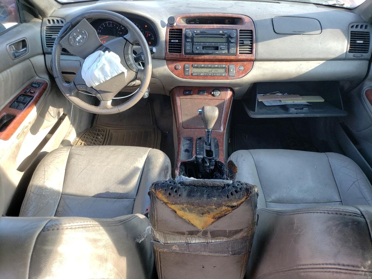 2005 Toyota Camry Le VIN: 4T1BF30K65U094830 Lot: 82530764