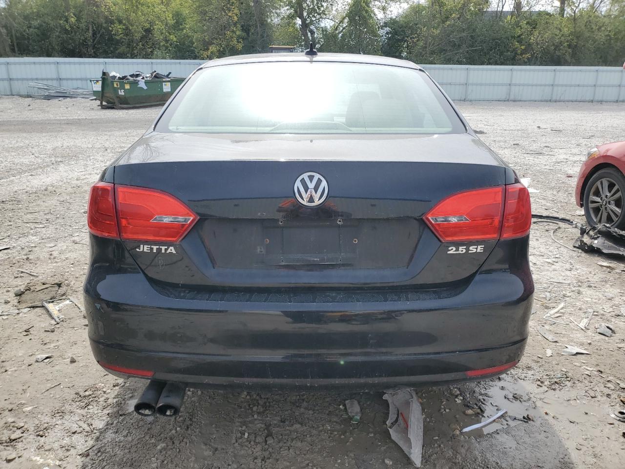 3VWDZ7AJ6BM396827 2011 Volkswagen Jetta Se