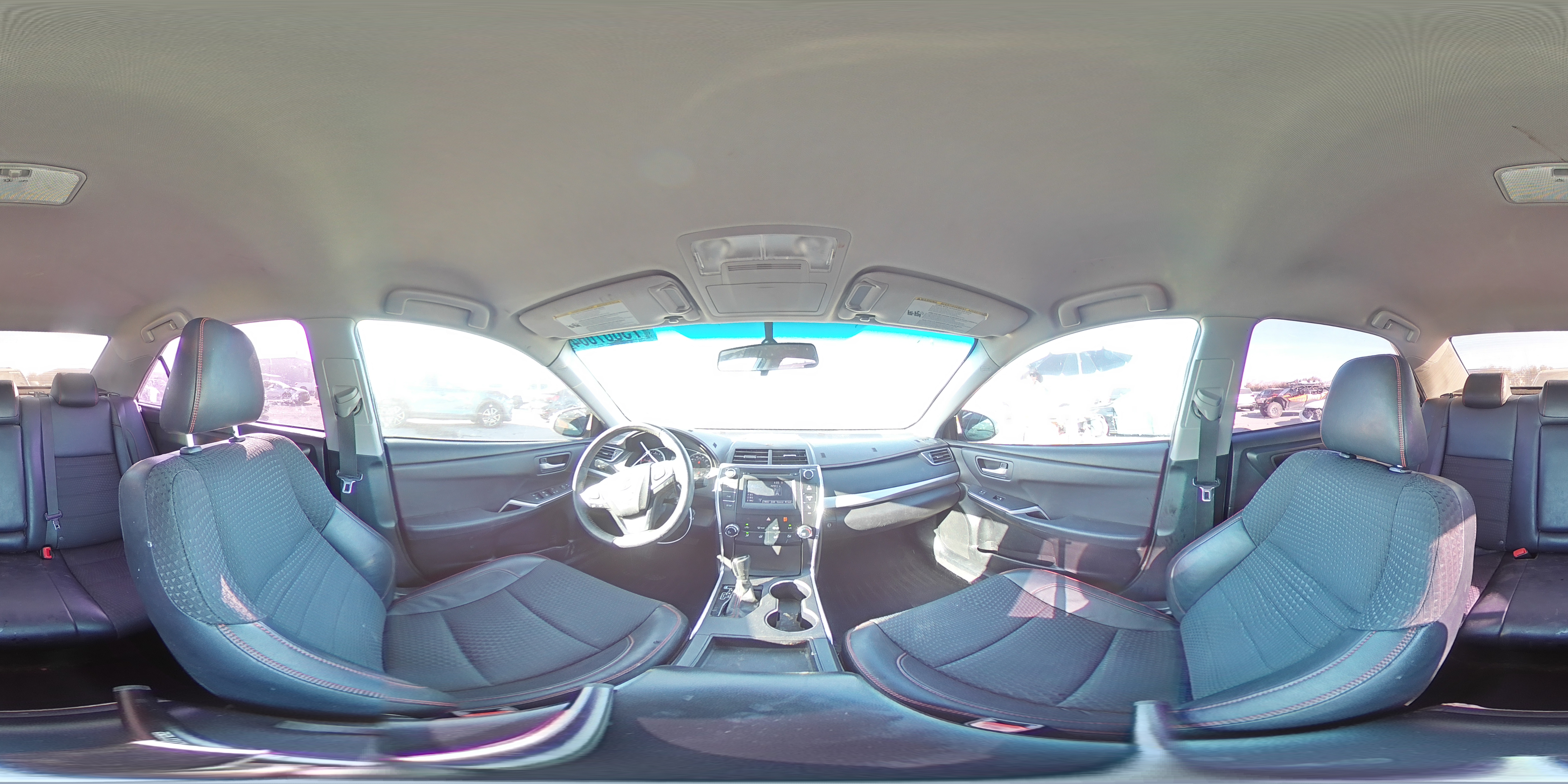 2015 Toyota Camry - Image 13