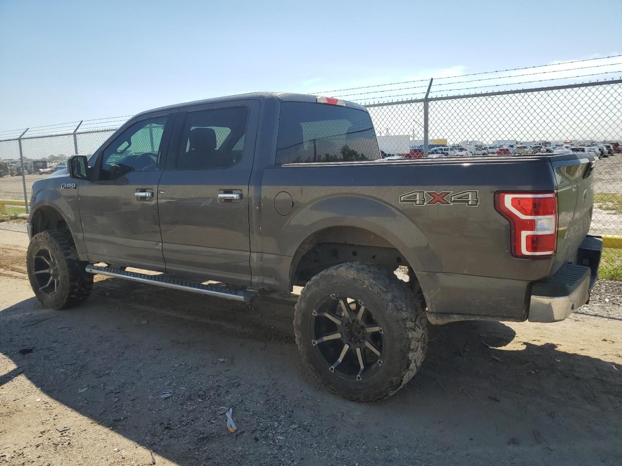 1FTEW1E51JKC89149 2018 FORD F-150 - Image 2