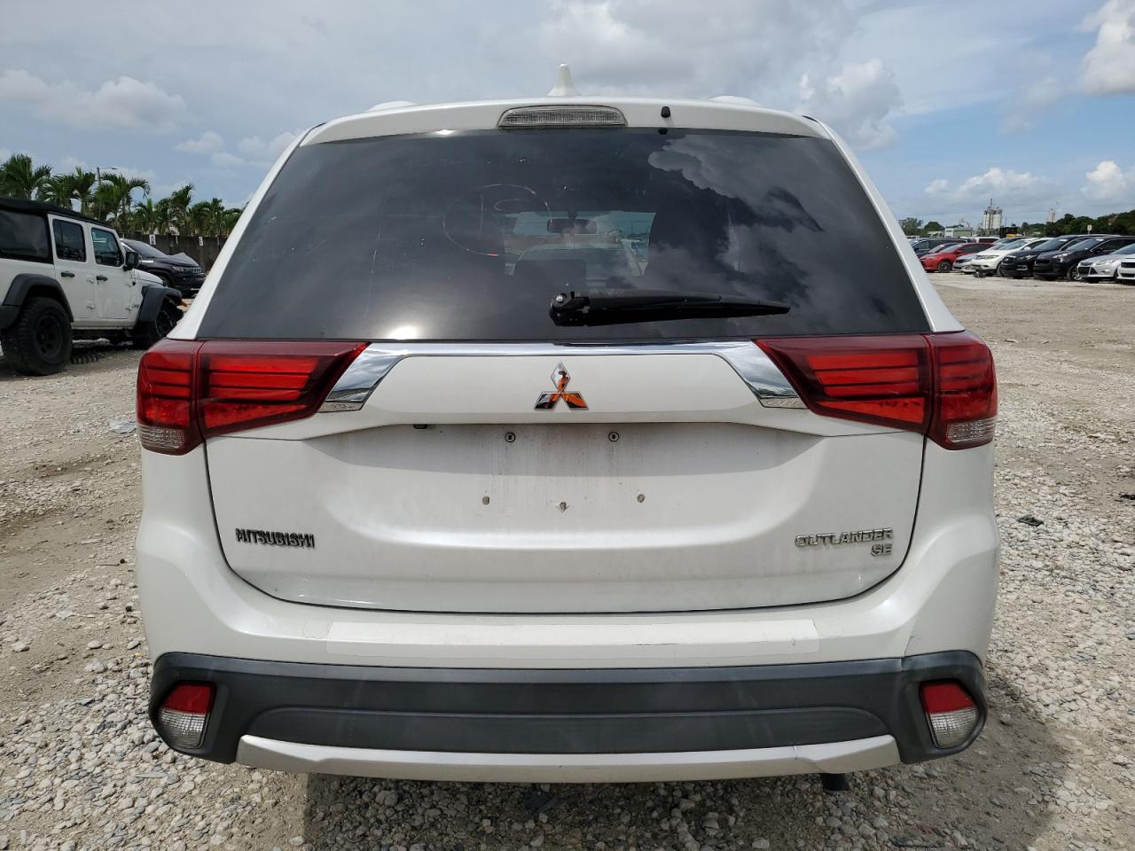 2018 Mitsubishi Outlander Se VIN: JA4AD3A37JZ037752 Lot: 72387344