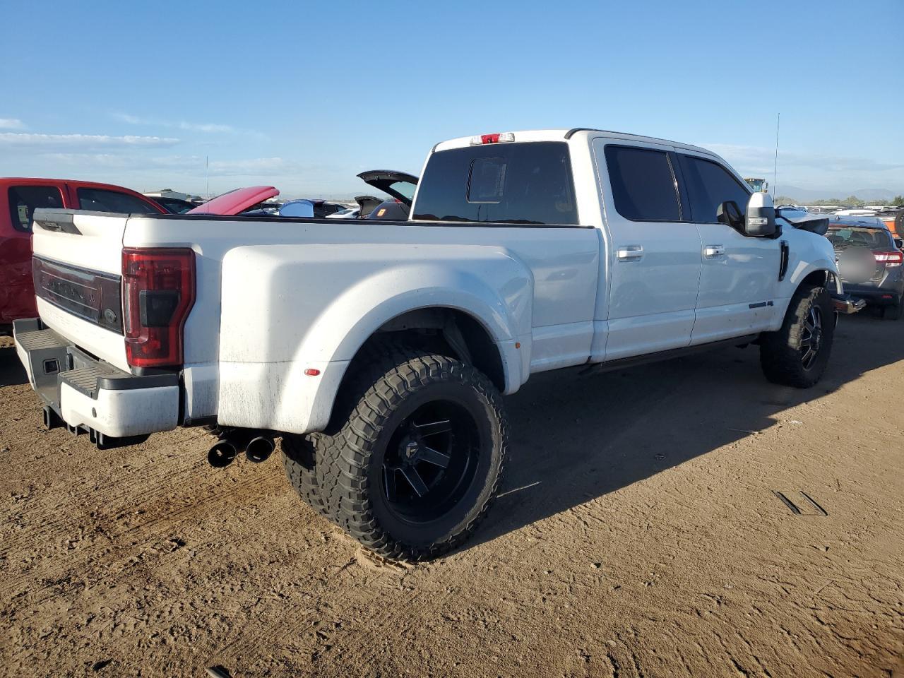 2017 Ford F350 - Image 3