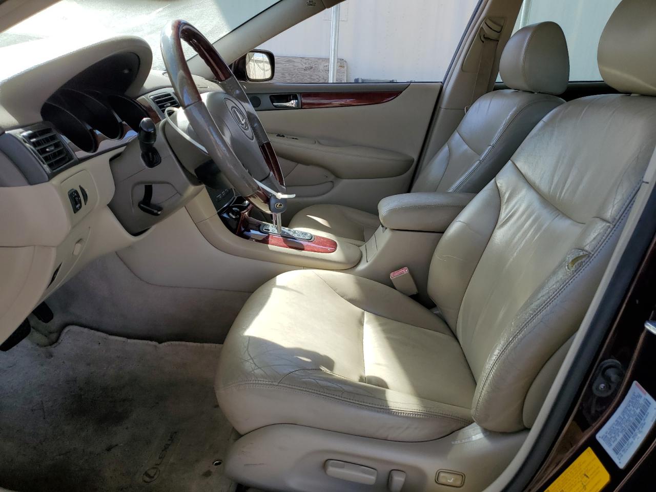 2003 Lexus ES - Image 7