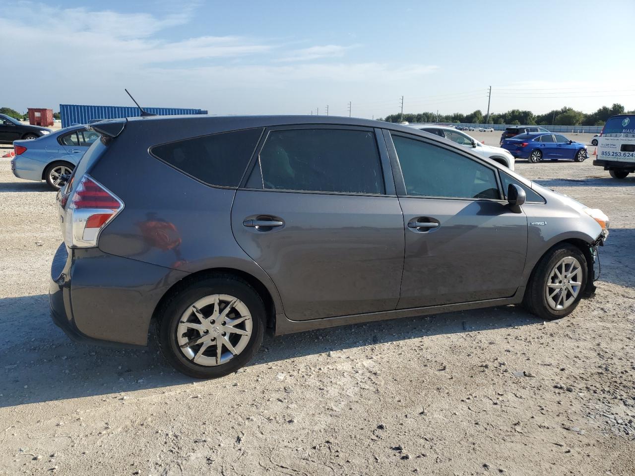 VIN JTDZN3EU9FJ039629 2015 TOYOTA PRIUS no.3