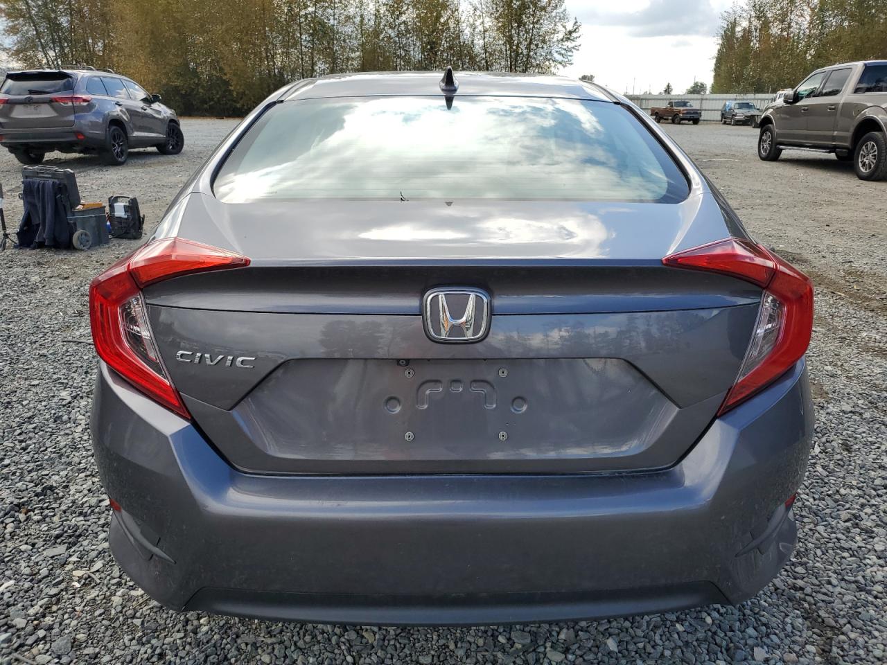 2HGFC2F72JH503075 2018 Honda Civic Ex