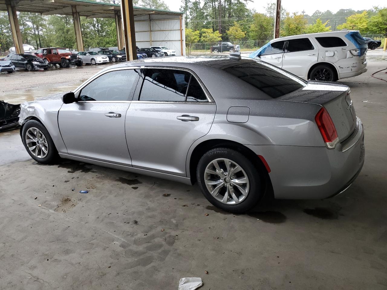 2015 Chrysler 300 - Image 2