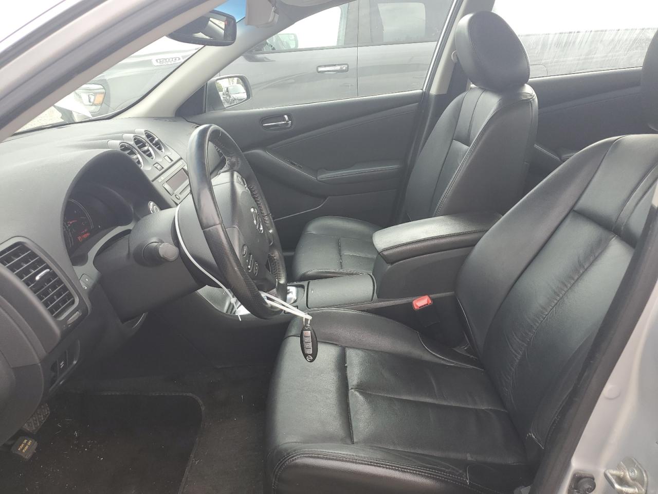 2010 Nissan Altima - Image 7