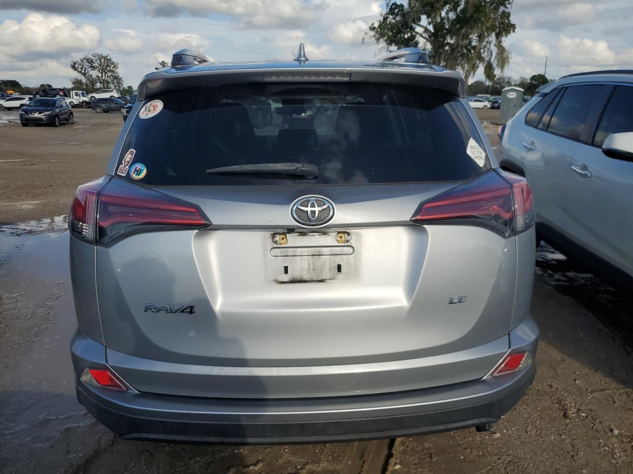 2018 Toyota Rav4 Le VIN: 2T3ZFREV3JW420766 Lot: 73800574