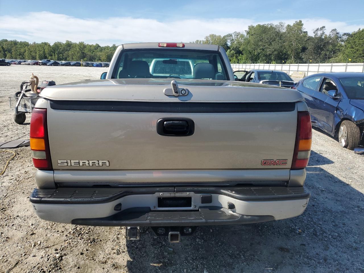 2002 GMC New Sierra C1500 VIN: 1GTEC14WX2Z289274 Lot: 69372264