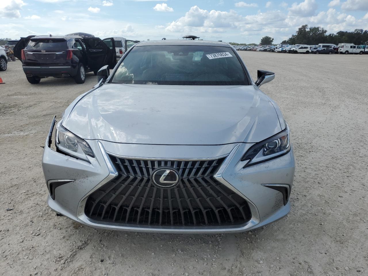 2023 Lexus ES - Image 5